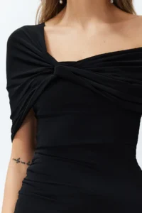 TRENDYOLMİLLA Black A-Kesim Asymmetric Yaka Knitting Chic Evening Gown Dress - Image 6