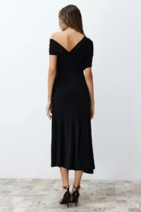 TRENDYOLMİLLA Black A-Kesim Asymmetric Yaka Knitting Chic Evening Gown Dress - Image 7