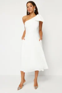 TRENDYOLMİLLA Bridal White A-Cut Bow Detailed Weaving Wedding/Marriage Evening Gown Night Graduation Dress - Image 2