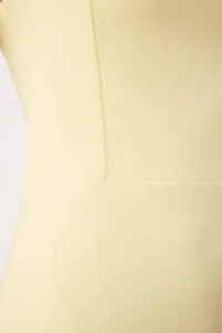 TRENDYOLMİLLA Light Yellow Bodycon Slit Detailed Midi Weaving Dress - Image 3