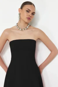 TRENDYOLMİLLA Black A-Kesim Strapless Weaving Chic Evening Gown Gece Graduation Dress - Image 4