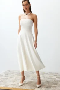 TRENDYOLMİLLA Bridal White A-Kesim Strapless Weaving Wedding/Marriage Evening Gown Dress - Image 2