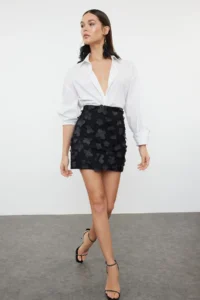 TRENDYOLMiLLA Black 3 Boyutlu Floral Weaving Skirt - Image 3
