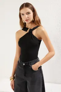 TRENDYOLMİLLA Black Accessory Detailed Snap Knitting Bodysuit .D.00002 - Image 2