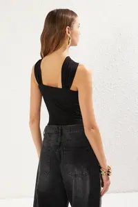 TRENDYOLMİLLA Black Accessory Detailed Snap Knitting Bodysuit .D.00002 - Image 6