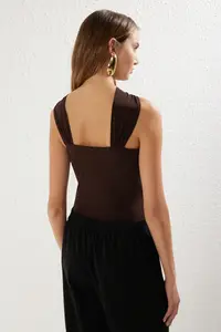 TRENDYOLMİLLA Brown Accessory Detailed Snap Knitting Bodysuit .D.00002 - Image 5