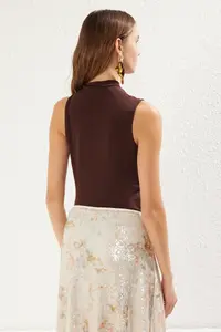 TRENDYOLMİLLA Brown Knitting with accessories Bodysuit .D.00009 - Image 6