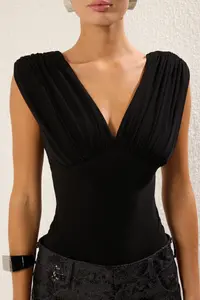 TRENDYOLMİLLA Black V-neck Drapeli snaps Knitting .D.00012 - Image 3