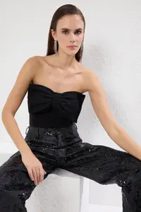 TRENDYOLMİLLA Black Strapless with bow snaps Knitting Chic Bodysuit .D.00013 - Image 2