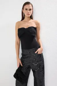 TRENDYOLMİLLA Black Strapless with bow snaps Knitting Chic Bodysuit .D.00013 - Image 3