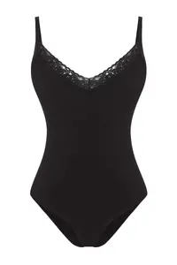 TRENDYOLMİLLA Black Sleeveless Lace Detailed Knitting Bodysuit .D.00016