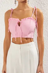 TRENDYOLMİLLA Pink Binding Detailed Frilly Crop Weaving Bustier - Image 4