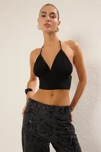 TRENDYOLMİLLA Black V-neck Weaving Bustier - Image 2