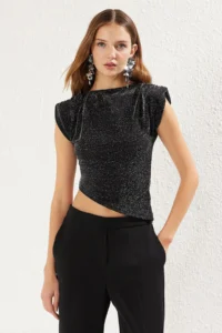 TRENDYOLMİLLA Black Simli Knitting Blouse - Image 2