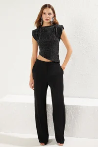 TRENDYOLMİLLA Black Simli Knitting Blouse - Image 4