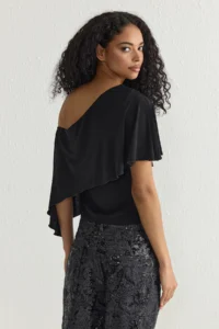 TRENDYOLMİLLA Black Asymmetric Pelerin Yaka Knitting Blouse - Image 5