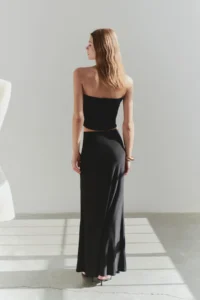 TRENDYOLMİLLA Black Accessory Detailed Strapless Knitting Chic Blouse - Image 4