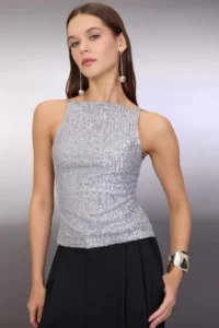 TRENDYOLMİLLA Silver Back Detailed shiny Sequin Knitting Blouse - Image 3