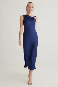 TRENDYOLMİLLA Navy Blue A-Kesim Accessory Detailed Satin Weaving Chic Evening Gown Gece Graduation Dress