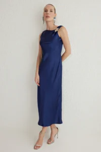 TRENDYOLMİLLA Navy Blue A-Kesim Accessory Detailed Satin Weaving Chic Evening Gown Gece Graduation Dress - Image 2
