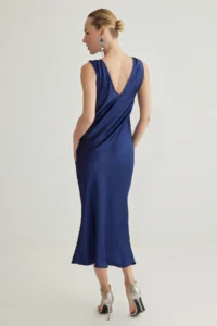 TRENDYOLMİLLA Navy Blue A-Kesim Accessory Detailed Satin Weaving Chic Evening Gown Gece Graduation Dress - Image 5