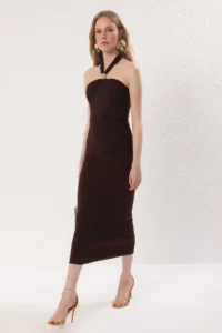 TRENDYOLMİLLA Brown Body-Fitting Accessory Detailed Weaving Maxi Evening Gown Gece Graduation Dress - Image 5