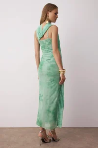 TRENDYOLMİLLA Green Scarf Detailed Tulle Maxi Knitting Dress - Image 4