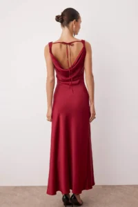 TRENDYOLMİLLA Rejection A-Kesim Off-Shoulder Neck Satin Maxi Chic Dress - Image 4