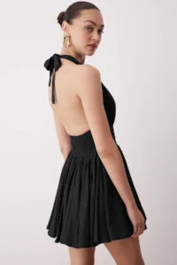 TRENDYOLMİLLA Black Waist Opening/skater Fall Detailed Siphon Short/Mini Dress - Image 4