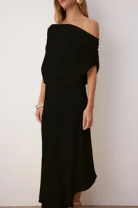 TRENDYOLMİLLA Black A Cut Boat Neck Weaving Midi Chic Dress - Image 3