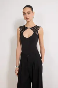 TRENDYOLMİLLA Black Lace Detailed Low-cut back Knitting Bodysuit .D.00011 - Image 2