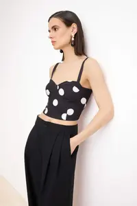 TRENDYOLMİLLA Black Polka Dot Heart Yaka Weaving Finike Bustier - Image 2