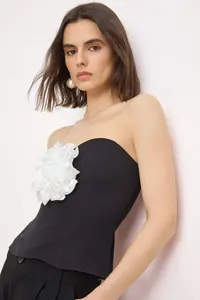 TRENDYOLMİLLA Black Flower Appliqued Heart Collar Bustier - Image 2