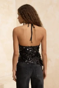 TRENDYOLMİLLA Black sequined Sleeveless Asymmetric Kesim Blouse - Image 4