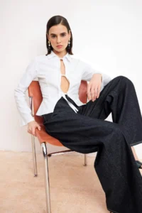 TRENDYOLMİLLA White Bedene Oturan Accessory Detailed Party Shirt
