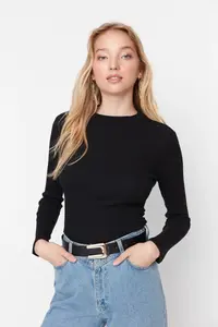 TRENDYOLMİLLA Black Fitted Dog collar Ribbed Flexible Knitting Bodysuit .D.0011 - Image 2