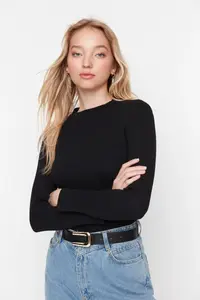 TRENDYOLMİLLA Black Fitted Dog collar Ribbed Flexible Knitting Bodysuit .D.0011 - Image 3