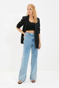 TRENDYOLMİLLA Black Regular Lining Detailed Weaving Blazer Jacket - Image 2