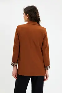 TRENDYOLMİLLA Brown Regular Lining Detailed Weaving Blazer Jacket - Image 6