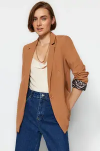 TRENDYOLMİLLA Camel Regular Lining Detailed Weaving Blazer Jacket - Image 3
