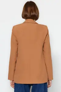 TRENDYOLMİLLA Camel Regular Lining Detailed Weaving Blazer Jacket - Image 7