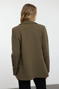 TRENDYOLMİLLA Dark Khaki Regular Lining Detailed Weaving Blazer Jacket - Image 5