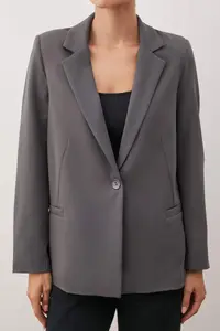 TRENDYOLMİLLA Gray Regular Lining Detailed Weaving Blazer Jacket - Image 3