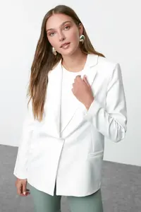 TRENDYOLMİLLA White Regular Lining Detailed Weaving Blazer Jacket - Image 2