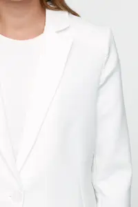 TRENDYOLMİLLA White Regular Lining Detailed Weaving Blazer Jacket - Image 3
