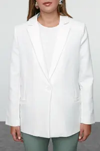 TRENDYOLMİLLA White Regular Lining Detailed Weaving Blazer Jacket - Image 4