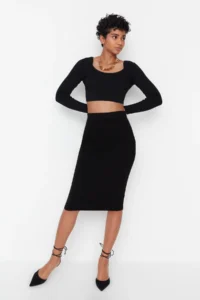 TRENDYOLMİLLA Black Midi Pen Knitwear Skirt - Image 3