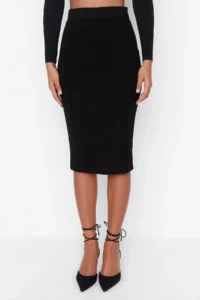 TRENDYOLMİLLA Black Midi Pen Knitwear Skirt - Image 4
