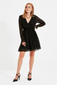 TRENDYOLMİLLA Black Belted Double breasted Siphon Flight Flight Weaving Dress - Image 12