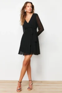 TRENDYOLMİLLA Black Belted Double breasted Siphon Flight Flight Weaving Dress - Image 3